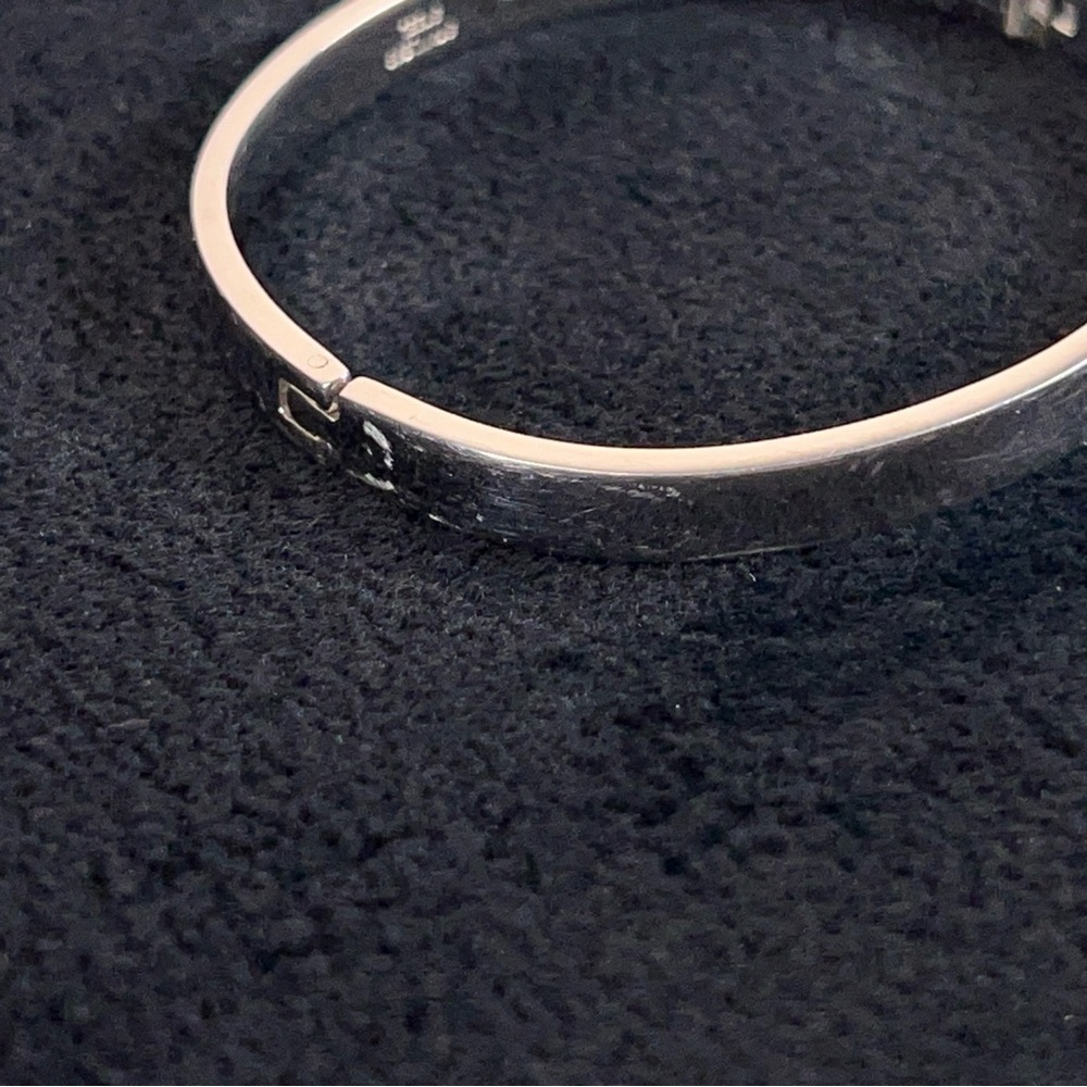 Y2K Era Stainless Steel Bangle Style Bracelet Silver Classic Clip Click - Picture 9 of 14